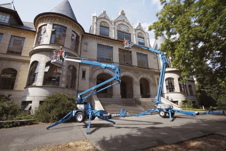 How-to-Tow-a-Trailer-Mounted-Boom